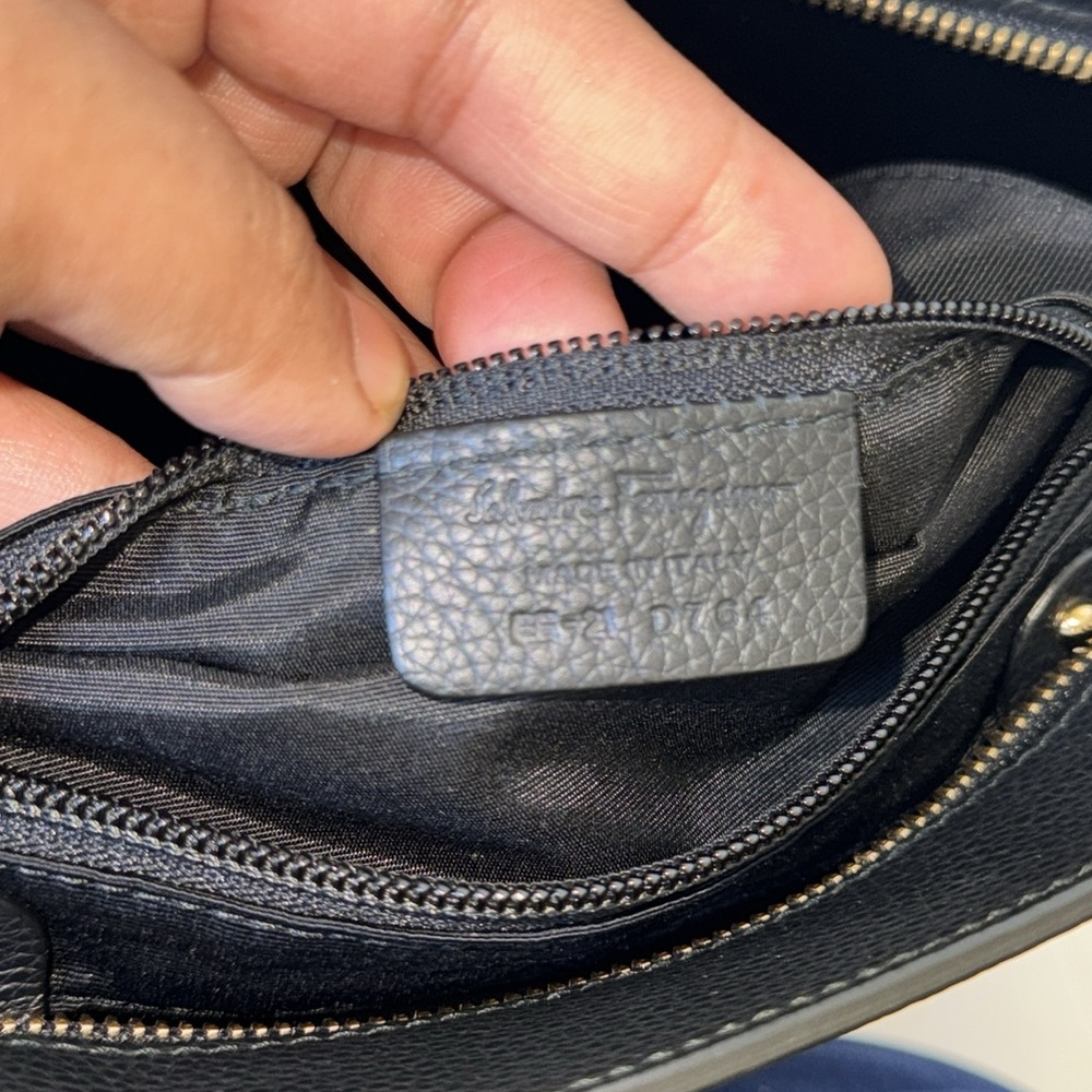 Salvatore Ferragamo bag - Picture 13 of 13